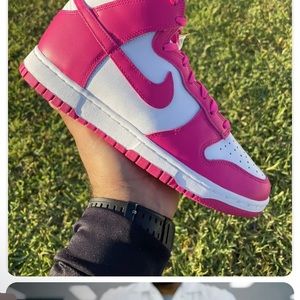 Pink and white Nike dunks